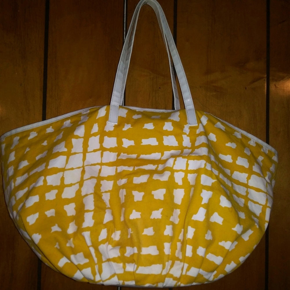 Fashionable high-end tote